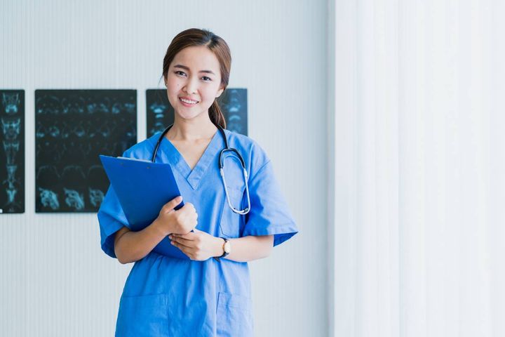 A nurse prepares her cardiac nurse cover letter.