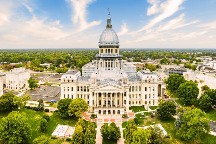 An aerial view of the Illinois state capital building in Springfield.