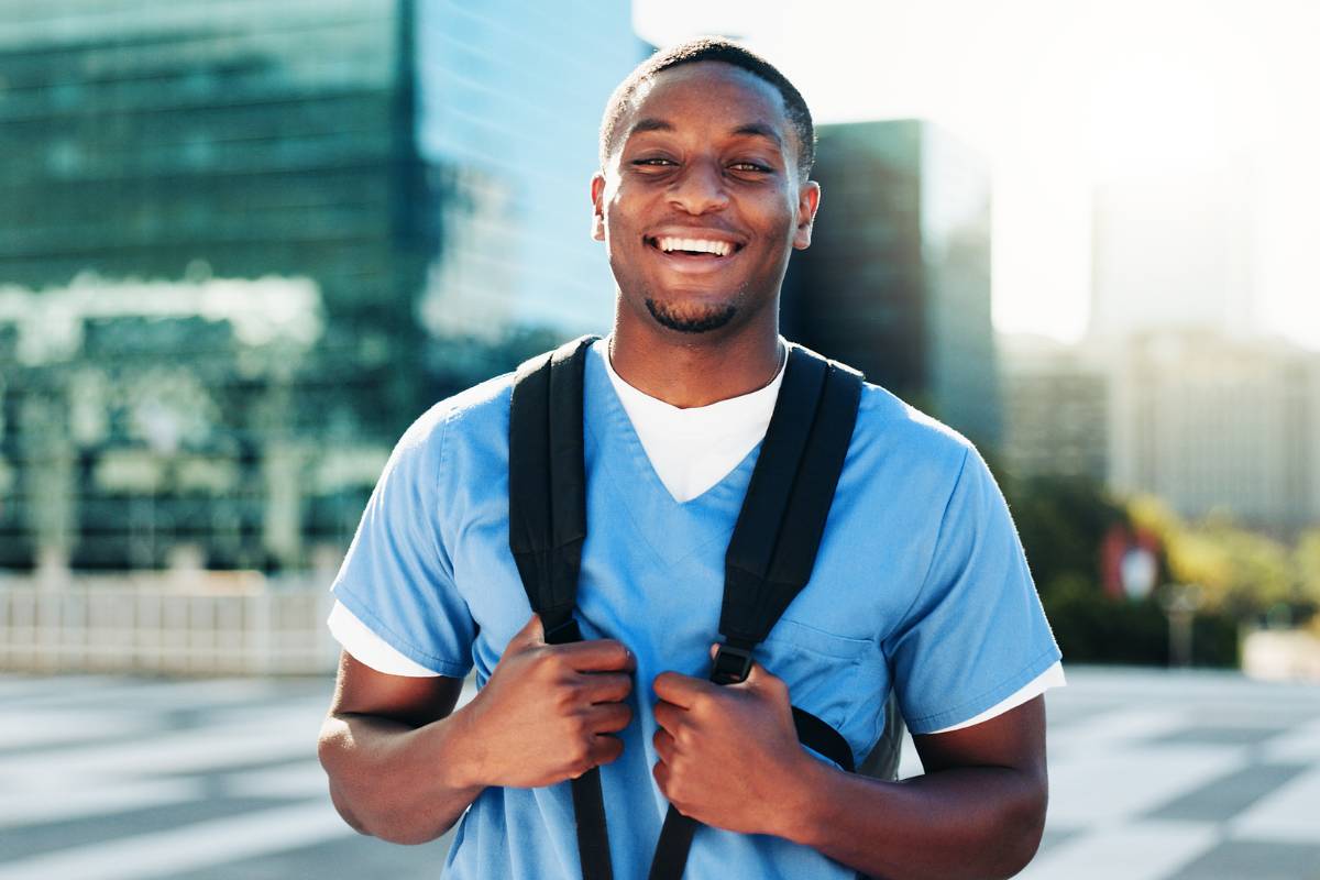 A nursing student discusses what its like working during nursing school.