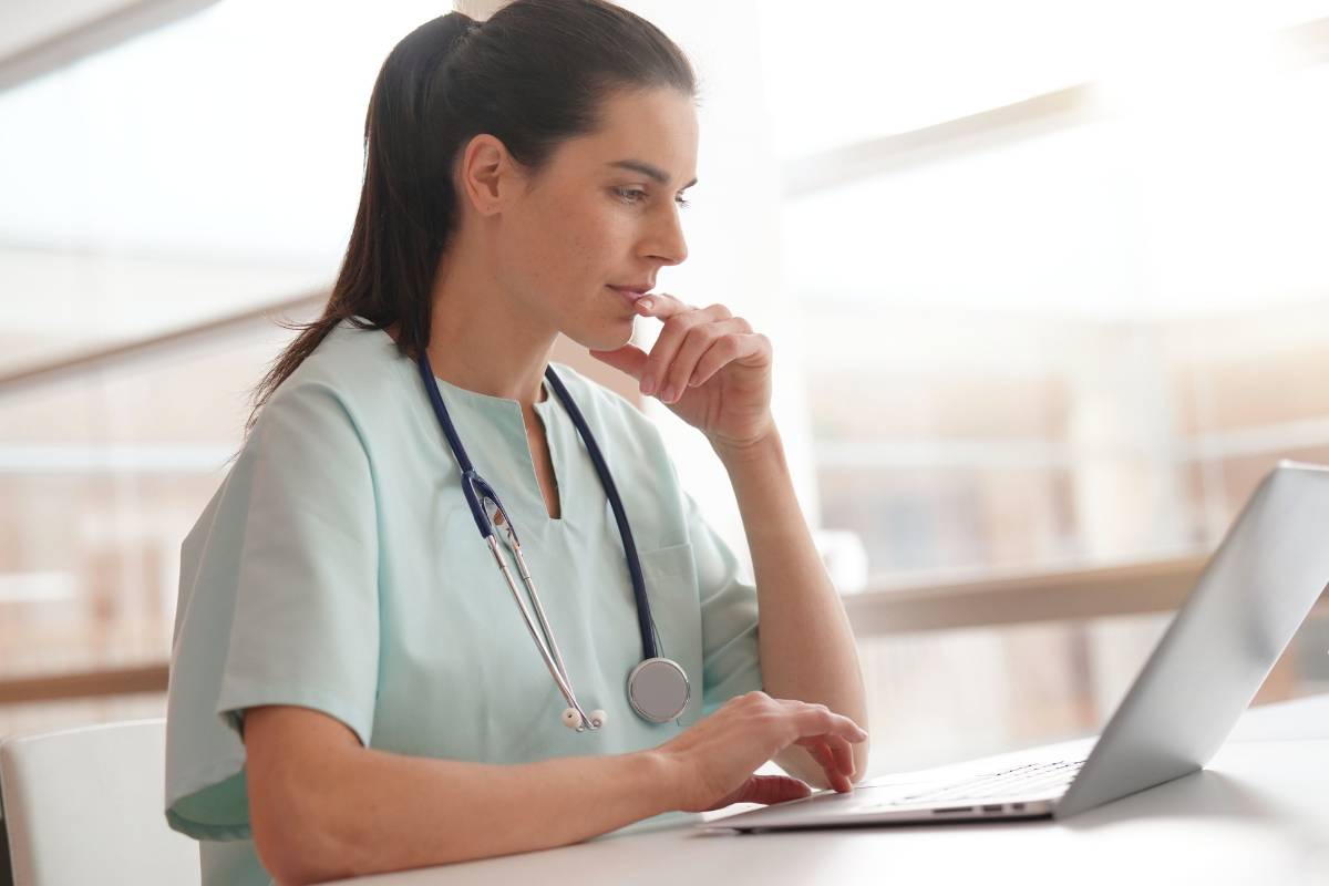 A nurse researches how to get Certified Legal Nurse Consultant Certification.