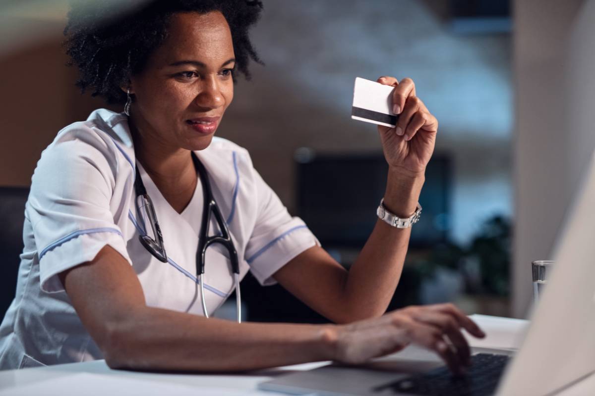 A nurse researches discounts for healthcare workers.