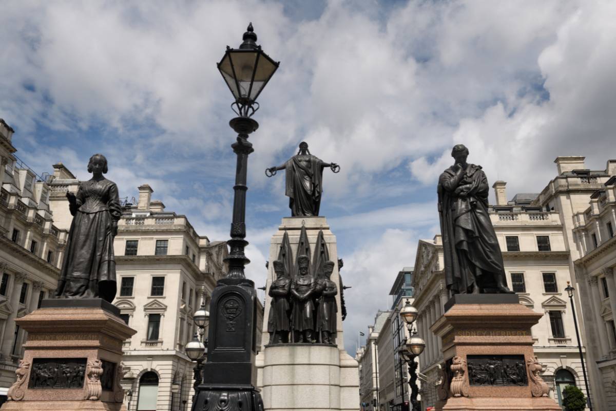 A statue of Florence Nightingale, one of the most famous nurses.